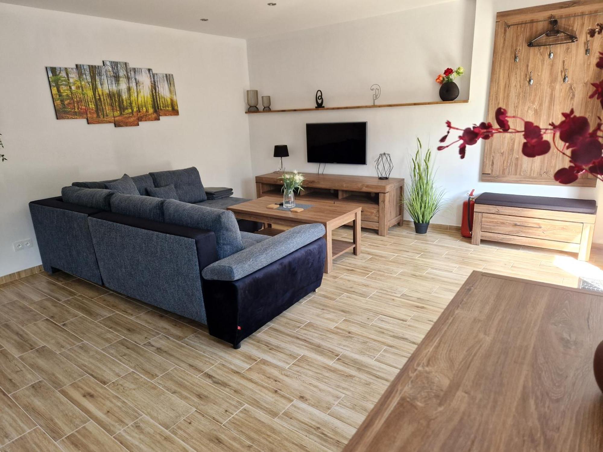 Restaurace U Mateje B&B Nove Mesto pod Smrkem Kültér fotó